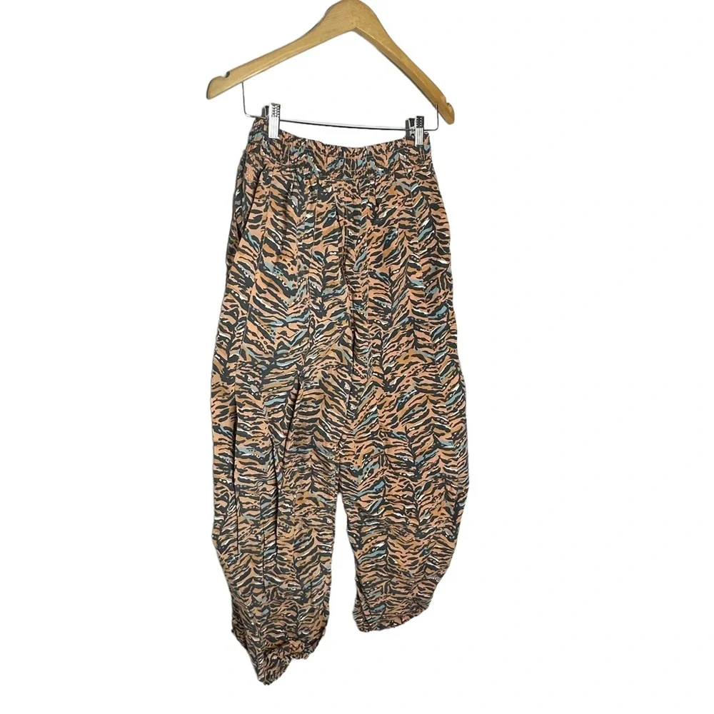 FLASH SALE NWOT Free People Movement Zephyr Patterned Parachute Balloon Pants s - Picture 5 of 14
